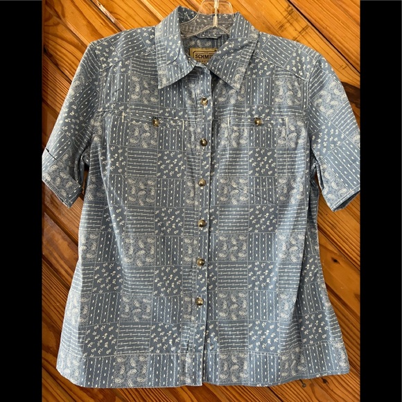 Size medium CE Schmidt workwear button down.  Womens - Picture 1 of 6